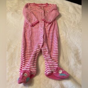 Carter’s Baby girl Footie Pajamas size 6M
